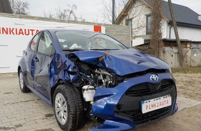 samochody osobowe Toyota Yaris cena 36900 przebieg: 6052, rok produkcji 2023 z Gościno